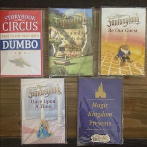 Disney‎ Magic Kingdom Cast Member Pin Set